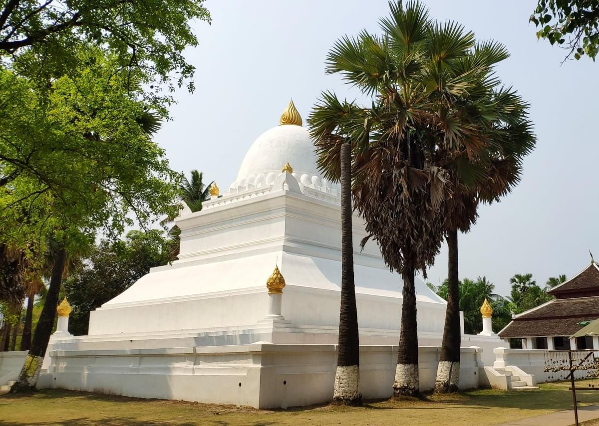 Sunset cruise on Luang Prabang river