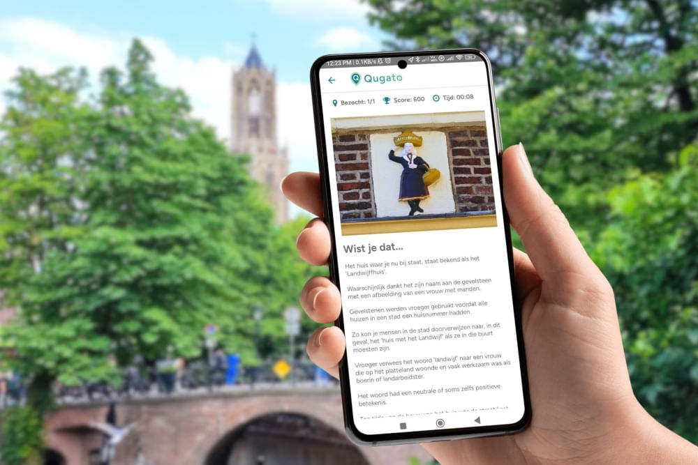 Photo of the Qugato app during the City Detective Utrecht scavenger hunt showing a fun fact.