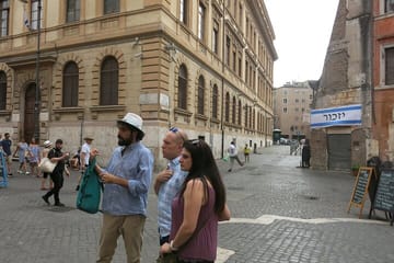 Private Walking Tour of the Jewish Ghetto and Roman Cuisine