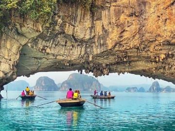 Day trip to Halong Bay Cruise from Hanoi, Vietnam