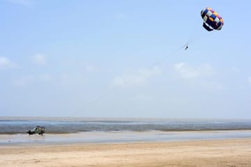 Day Trip from Surat to Daman: Culture and Coastal Views