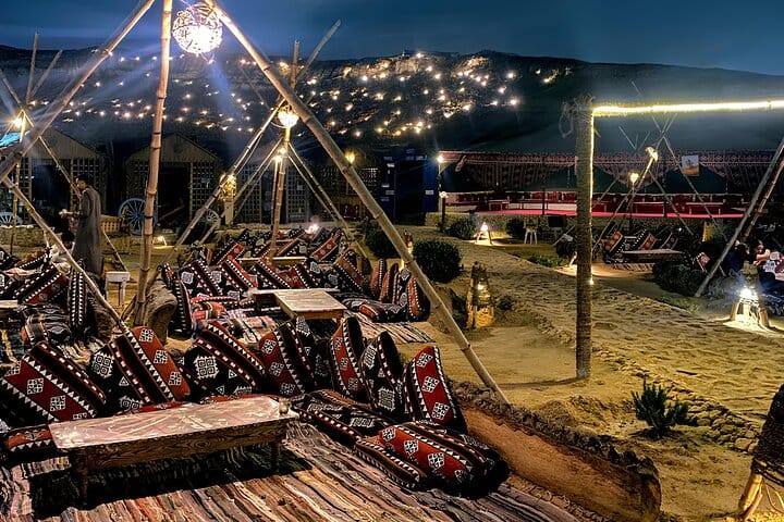 Cairo VIP Night in Giza: Bedouin Dinner, Live Show & Photographer