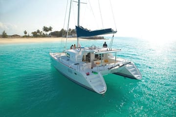 Catamaran Cruise with Meal and Drinks in Mykonos