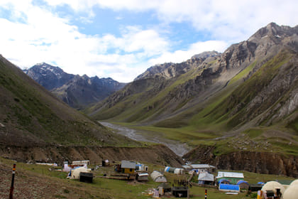 Himalayan Bliss: Yoga, Wellness & Hiking Retreat in Nepal (5 Days)