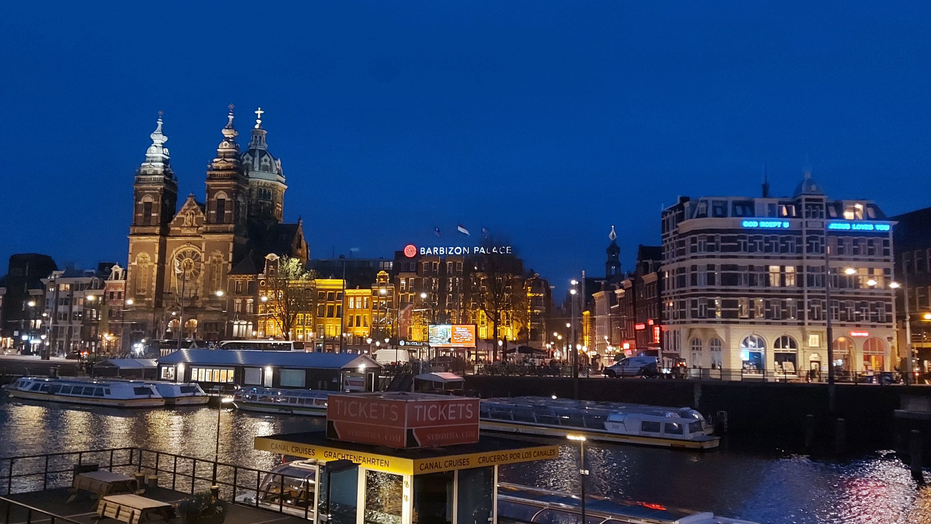 Amsterdam by night