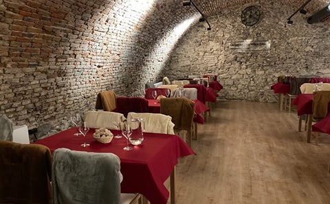 Private group Wine tasting in the dark with Sommelier (50 min)