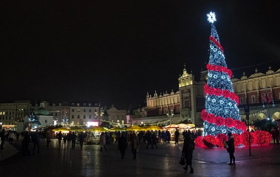 Kraków Christmas Walking Tour with Market Experience