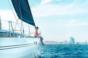 2-Hour Small Group Cruise including food & Drinks onboard 