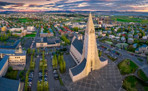 6-Day Self-Drive Tour of Iceland's Iconic Landscapes