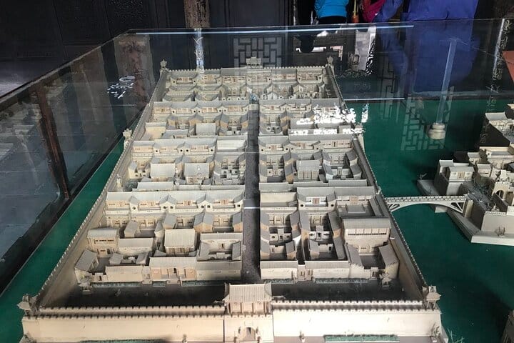 Private Day Tour to Qiao Family Compound and Pingyao Old Town from Taiyuan 9