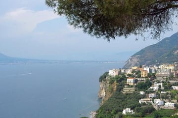 Cultural Walking Tour of Historic Sorrento, Italy