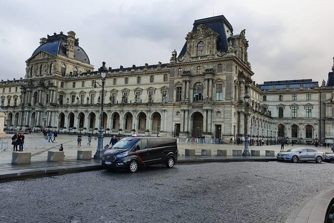 Private Paris Landmarks & Hidden Gems Tour