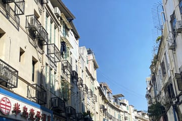 Xiamen food tour exploring Historic Zhongshan Arcade Streets