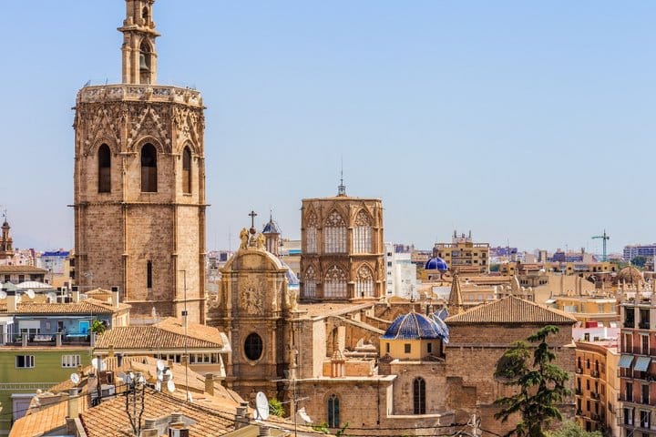 TOP Valencia : Private guided tour with your mobile 10