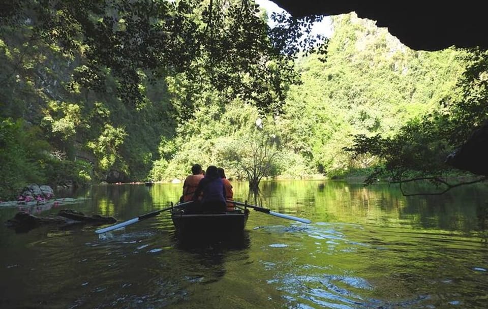 Private Day Tour of Hoa Lu and Tam Coc from Hanoi