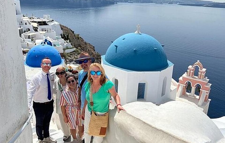 Private 6-Hour Cultural Tour of Santorini's Highlights
