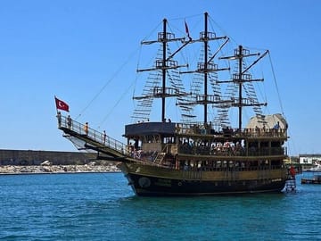Antalya Pirate Boat Tour with Lunch and Soft Drinks Included