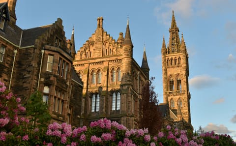 Glasgow City Break: 4-Day Tour with Accommodation and Transfers