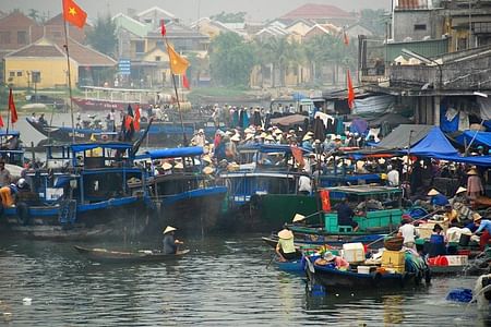 Hoi An Sunrise Fishing Experience and Market Exploration Tour