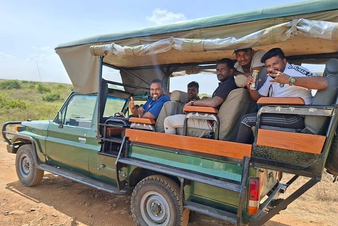 Nairobi National Park Open Game Viewer Landcruiser Safari 3