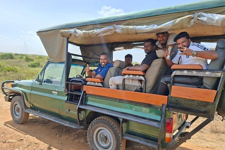 Nairobi National Park Open Game Viewer Landcruiser Safari 3