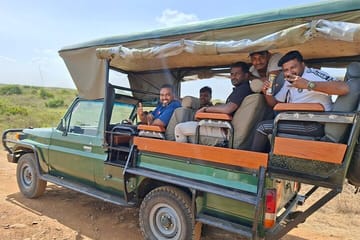 Nairobi National Park Open Game Viewer Landcruiser Safari