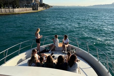 Private Luxury Yacht Swimming Tour in Istanbul