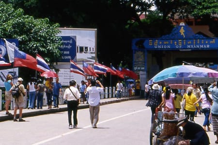 Myanmar Border-Crossing & Mae Khong River Cruise Tour