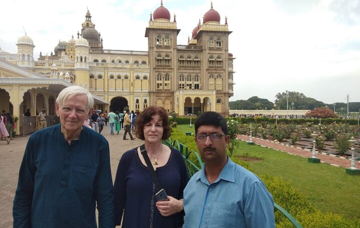 Hubli to Hampi, Belur, Halebedu, Mysore & Bangalore Tour