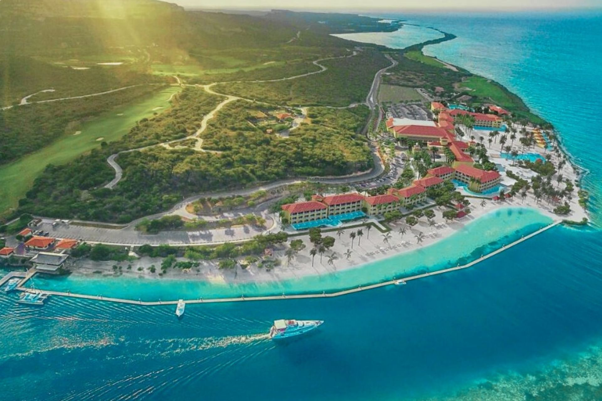 Overview picture from Santa Barbara Beach and Fuik Bay in Curacao