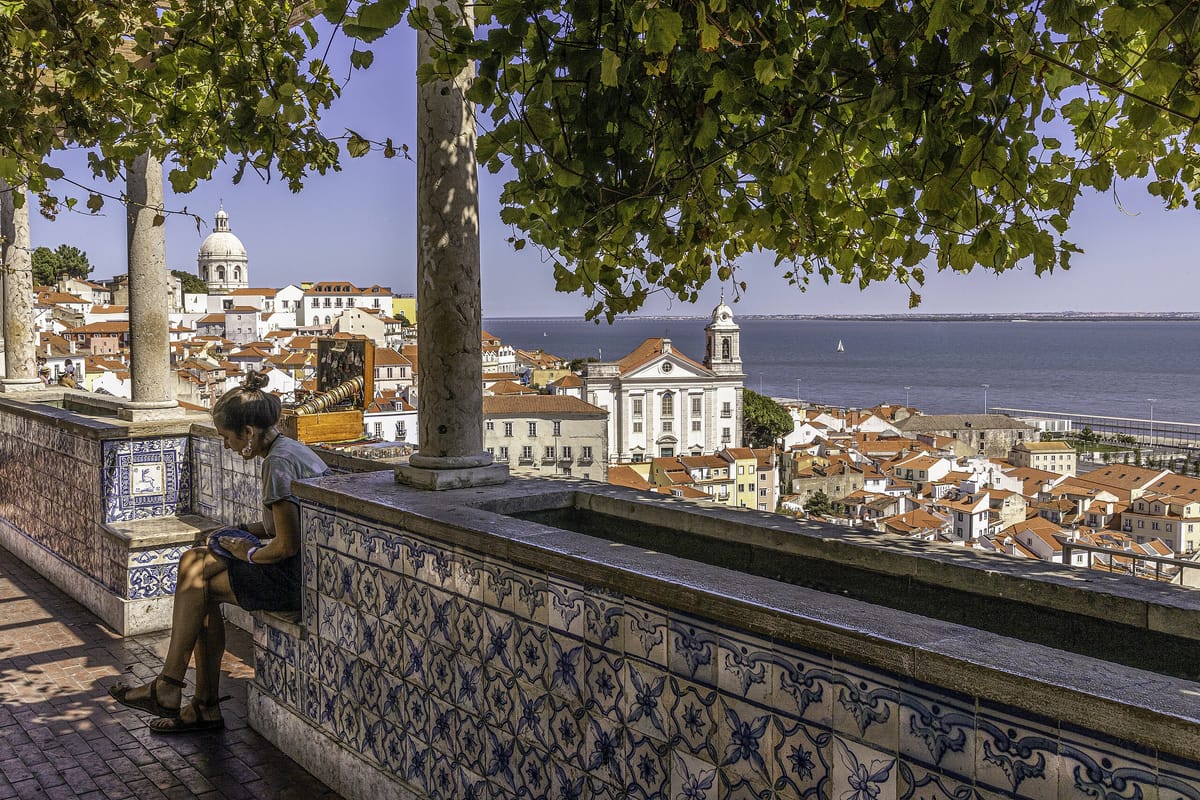 Lisbon Afternoon: Private Tour with Monuments and Fado Dinner