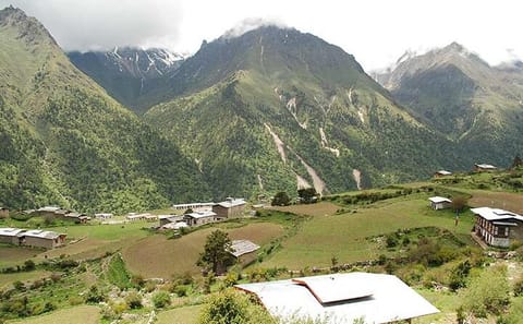17-Day Trekking Adventure in Bhutan: Jomolhari to Paro