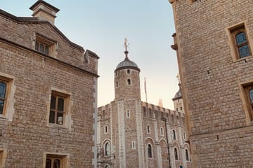 Private Van Tour from London to Rome - 18 Days