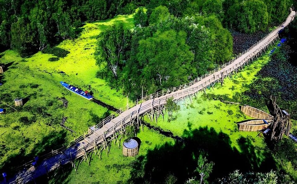 Mekong Delta 3-Day Tour with Boat Trip to Phnom Penh Option