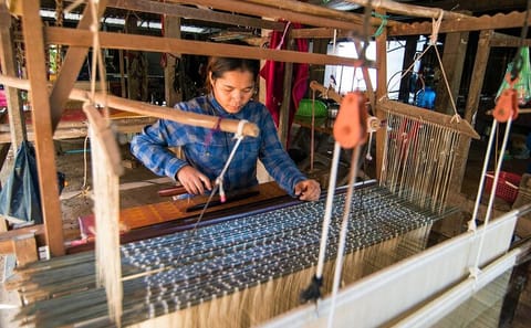 Private Full Day Tour of Koh Dach Silk Island and Phnom Penh