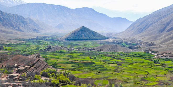 2 Days : Dinosaur’s Foot Prints in the Aït Bouguemez valley | Private & Luxury 5