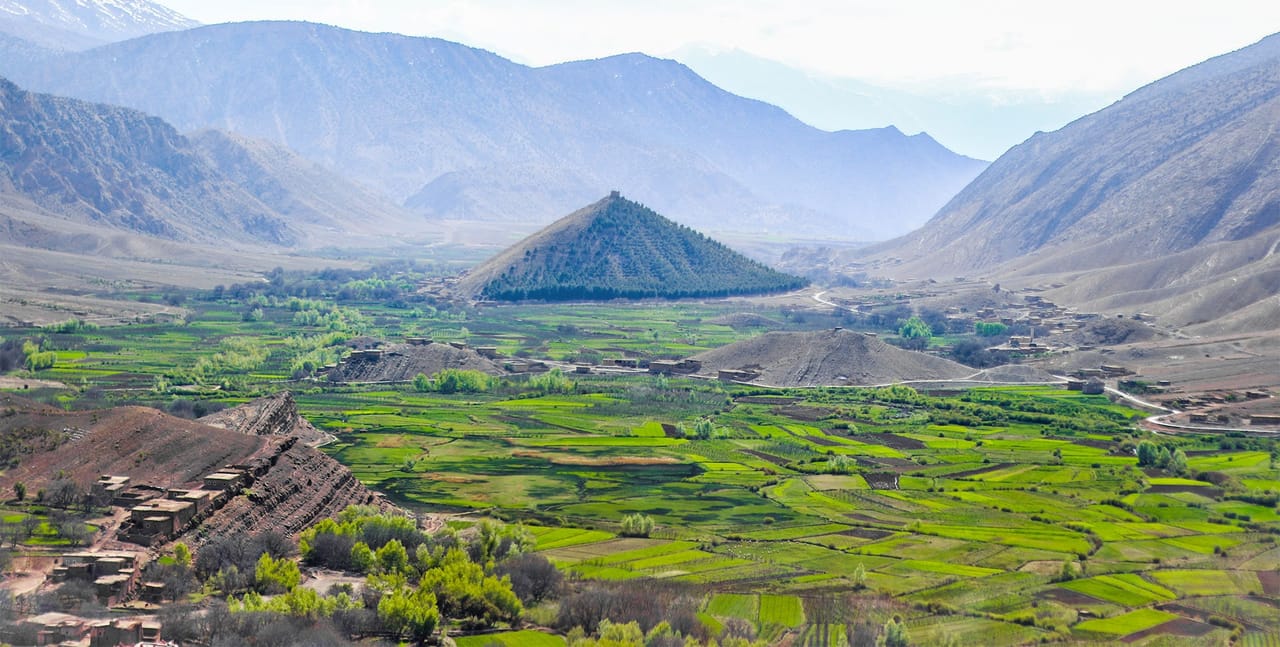 2 Days : Dinosaur’s Foot Prints in the Aït Bouguemez valley | Private & Luxury 5
