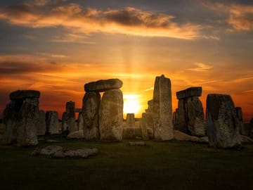 Private Day Trip to Windsor, Stonehenge and Bath from London