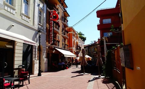 Plovdiv Cultural Tour and Thracia Valley Wine Tasting