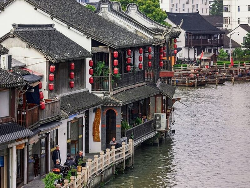 One-Day Shanghai Essence and Water Village Tour