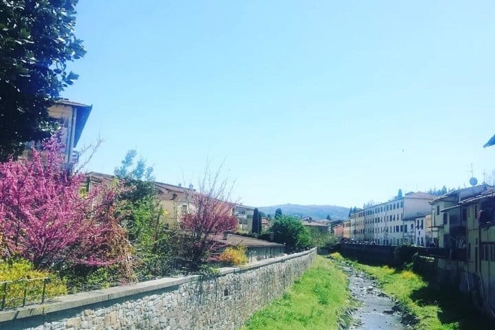 Discover Chianti as in the movie You Me and Tuscany open top van 5
