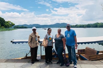 Hangzhou Day Tour of Lingyin Temple and Hupao Spring