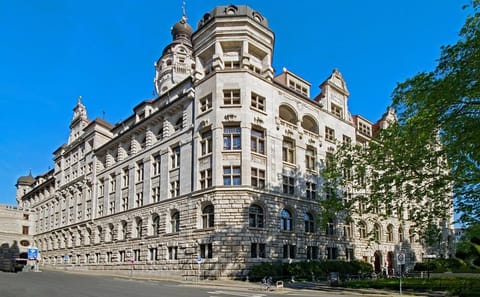 Leipzig Old Town Historic Walking Tour of Key Landmarks