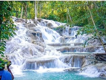Dunn’s River Falls and Blue Hole Rafting Adventure in Jamaica