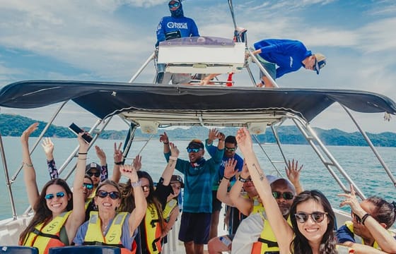 Isla Tortuga from Jacó with Lunch and transportation