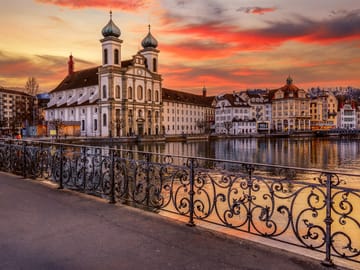 8-Day Scenic Rail Tour of Switzerland and Paris