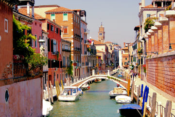 Audio Guided Walking Tour of Venice's Iconic Attractions