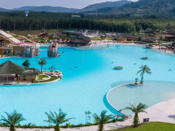 Phuket: Blue Tree Water Park and Beach Club