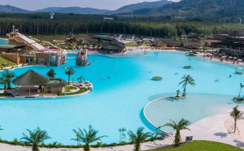 Phuket: Blue Tree Water Park and Beach Club