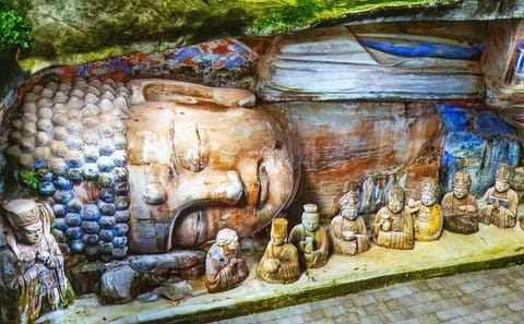 Private Tour of Dazu Rock Carvings from Chongqing